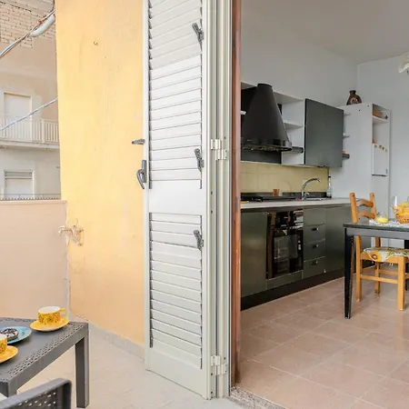 Casa Mare Torre San Carlo * مارينا دي بالما